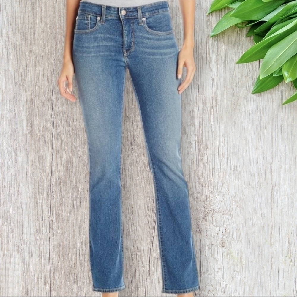LEVI STRAUSS & CO. Signature Gold Label Totally Shaping Bootcut Jean size 12 NWT